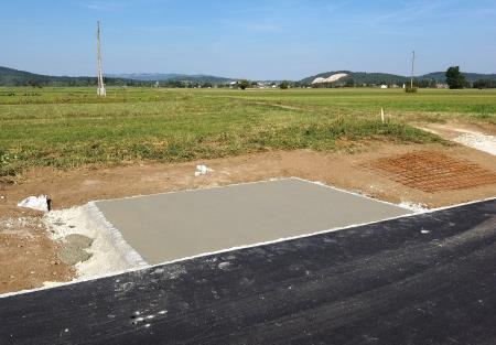 Betonirane površine za klopi  02 foto Boštjan Otoničar